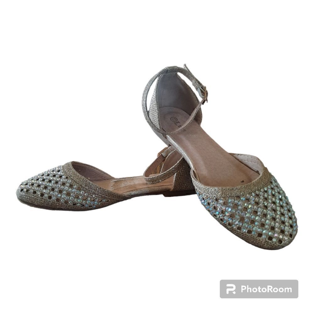 Link Daiso-35K Closed Toe Ankle Strap Shiny Jeweled Ballerina Flats